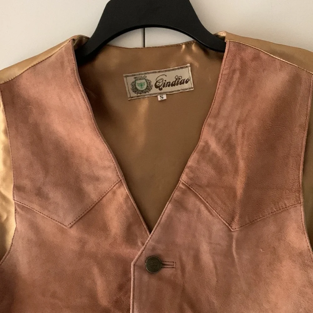 NEW Qindiao turn fur leather man vests. - Picture 2 of 6